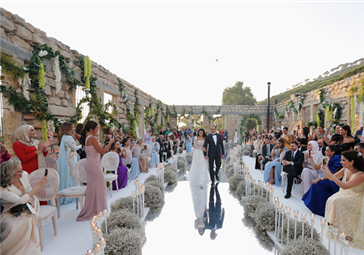 Breathtaking Religious Ceremony Followed By A Magical Wedding Party !