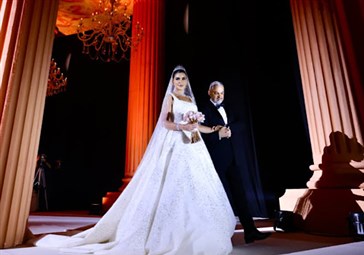 This Bridal Entrance Belongs in a Royal Palace