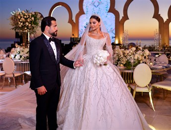 Bride’s Wedding Entrance Had Her Mom in Tears !