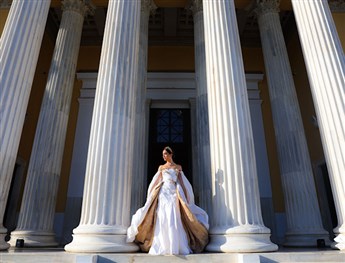 A Fairytale Wedding in Athens: The Bride Everyone’s Talking About!