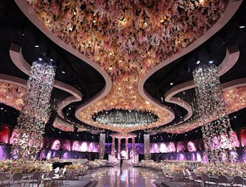 Before & After: Empty Hall Becomes a Wedding Wonderland